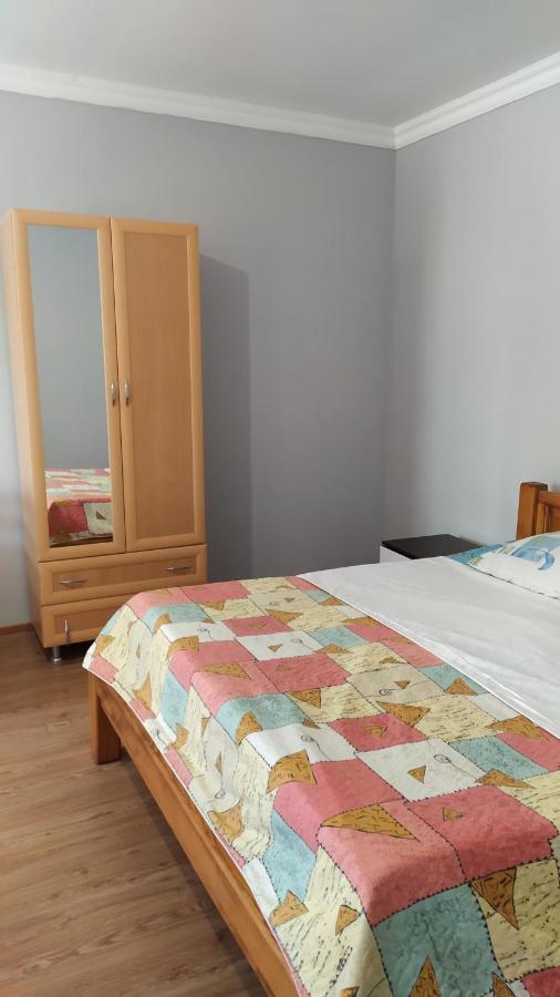 Guesthouse Mira Гагра Екстер'єр фото