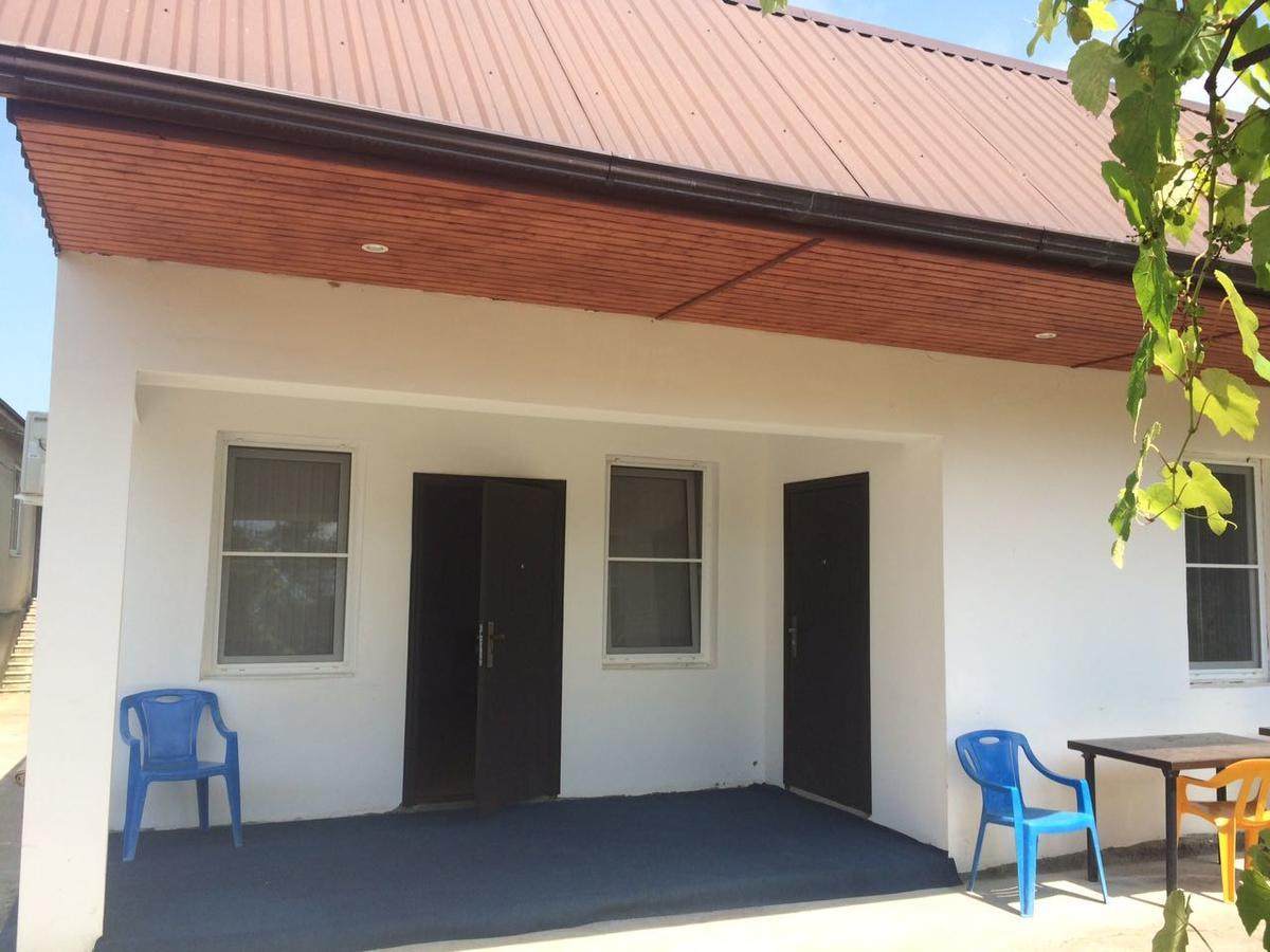 Guesthouse Mira Гагра Екстер'єр фото