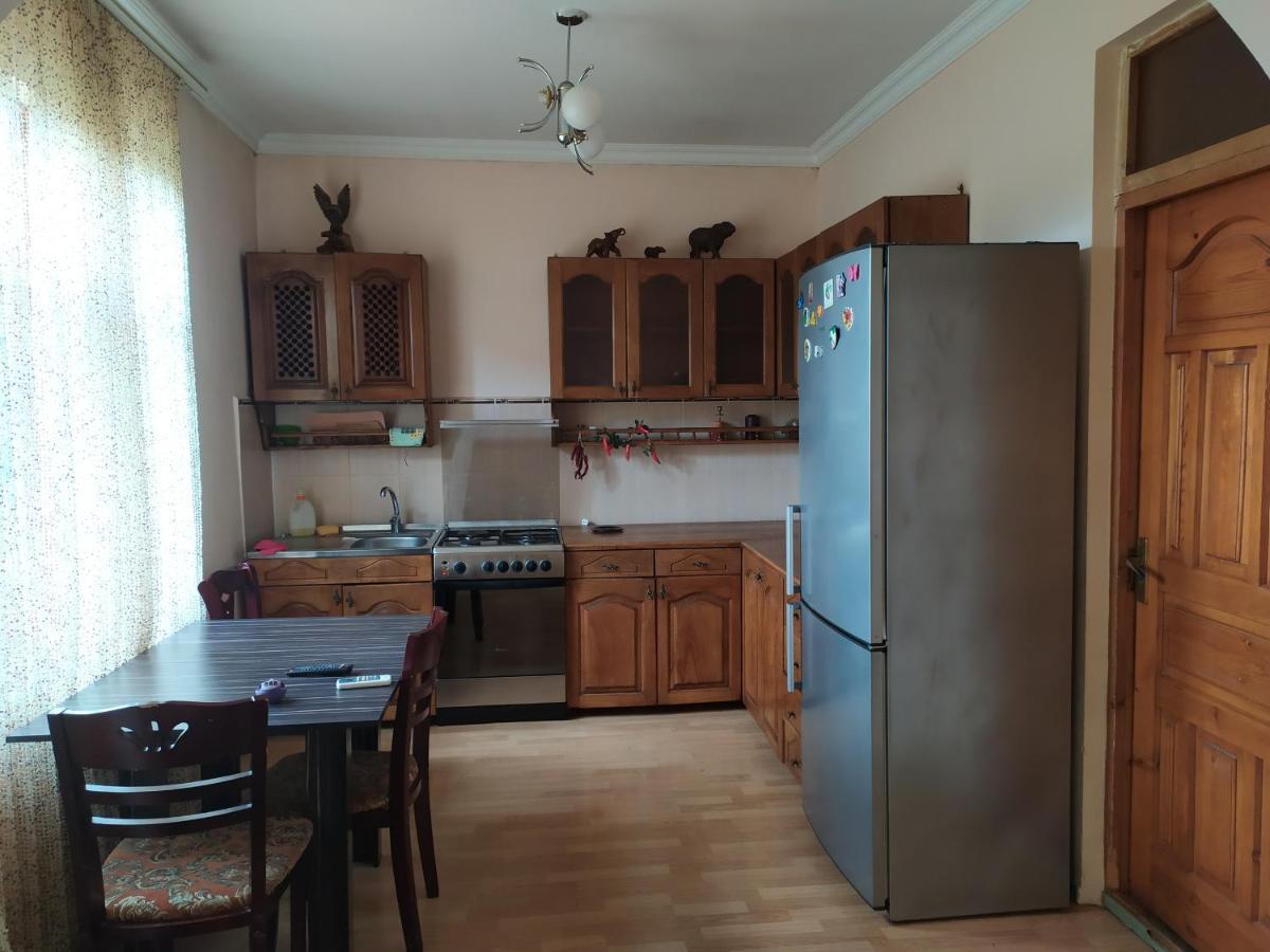Guesthouse Mira Гагра Екстер'єр фото